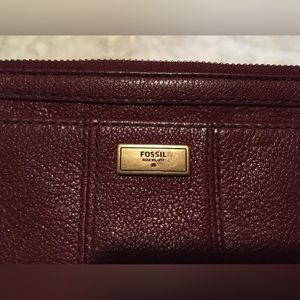 Fossil Leather Wallet in Marroon